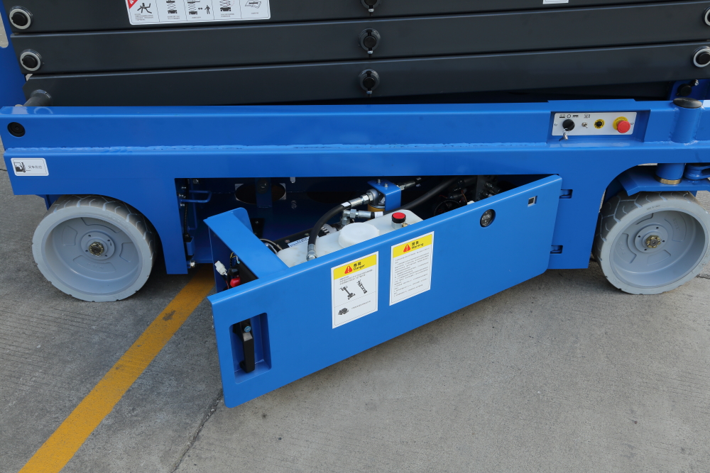 自行剪叉式高空作業(yè)平臺(tái)